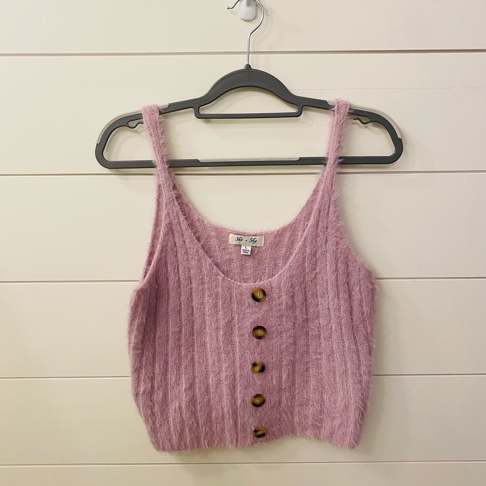 She & Sky Women’s Crop Top. Size Large. Lavender pink.